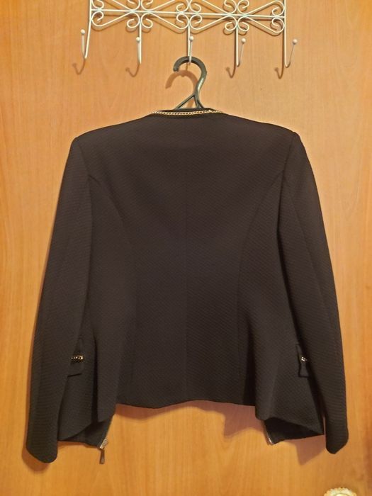 Жакеты женские 44р.