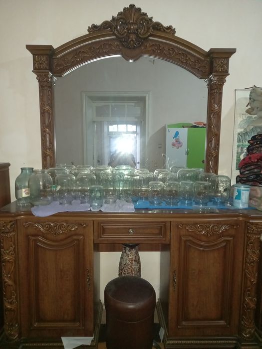 Yotoqxona mebeli sotiladi