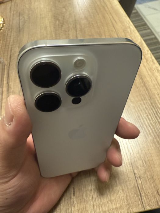 Iphone 16pro 256gb white