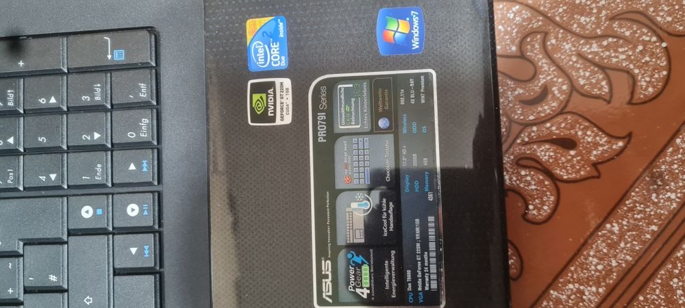 Leptop asus 17 inci