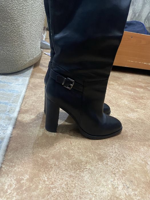 Кожаные сапожки.