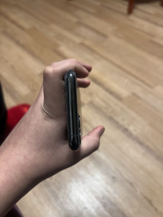 Продам Айфон 11 pro