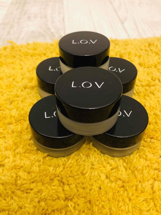 3+1 gratis - Fard pigmetat L.O.V.