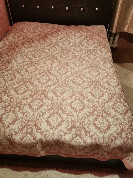 Продам спальный гарнитур