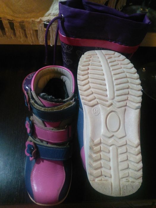 Детская ботинки  на весну и осень.