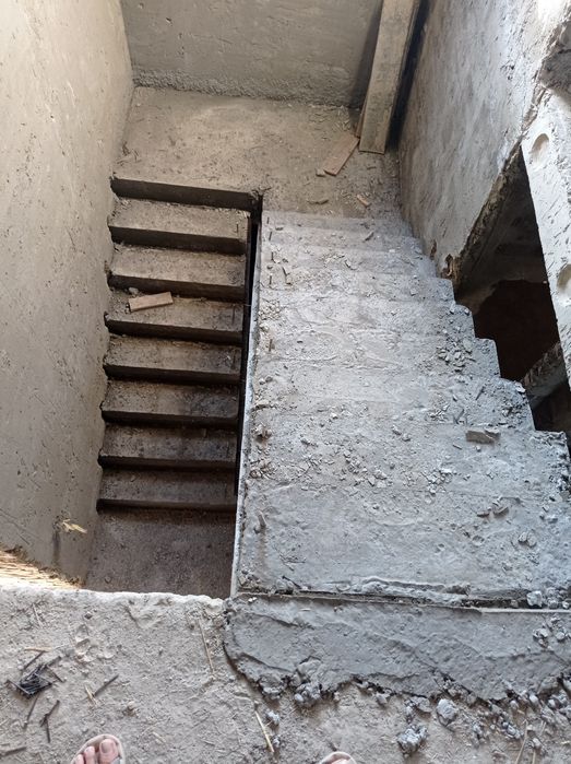 Жондор туман марказида участка сотилади