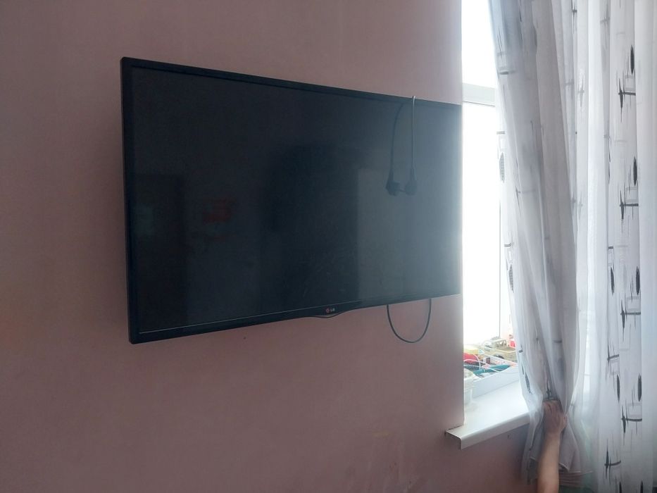 Телевизор LG сатылады экраны корсетпей тур