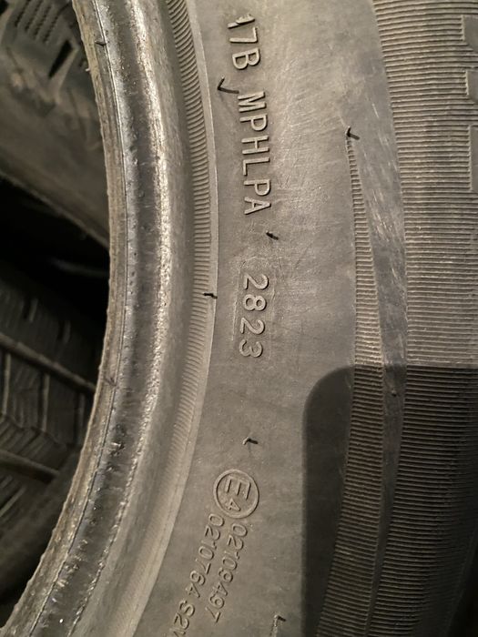 На 18. 245/60 В идеале  4 шт в нал