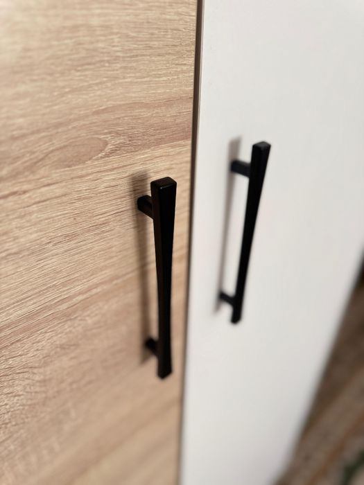 Продается шкаф в хорошем состояние