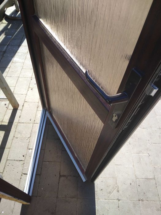 Usi termopan dimensiuni standard