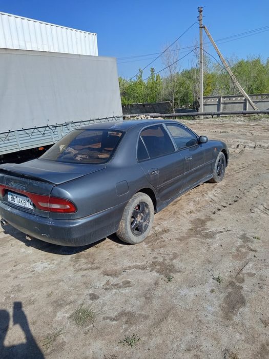 Митсубиси Галант