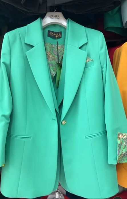 Пиджак стильный.