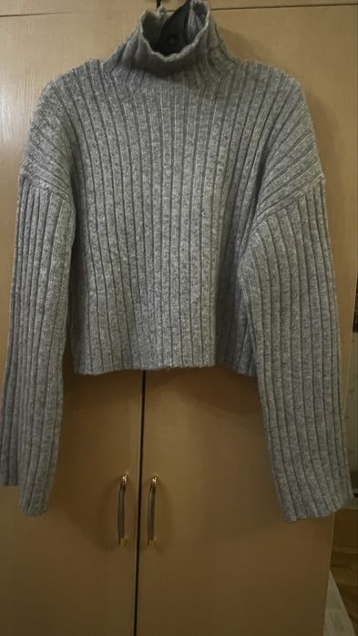 Продам пуловер Bershka. S