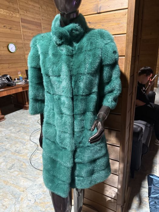 Продам новую норковую шубу .