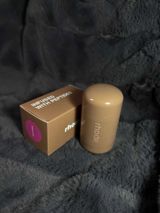 Blush Rhode Pocket Blush – Nuanța Sprinkle,Nou