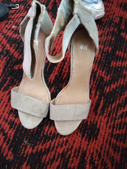 Rochițe și pantofi