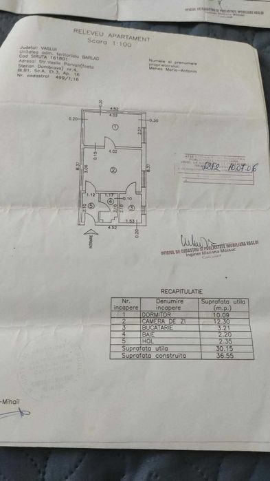 Vând apartament în orașul Bârlad ..centru.