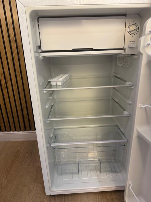 Продам новый холодильник