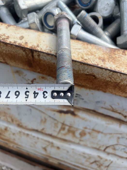 Продам болты болты