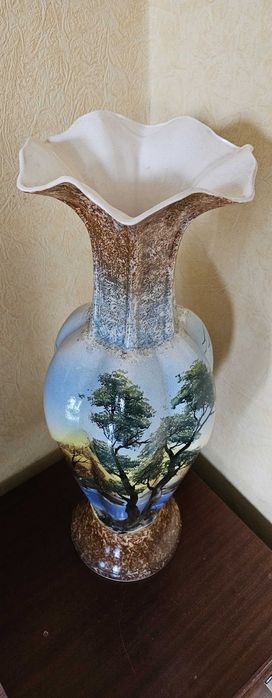 Ваза напольная высота 60 см. Район 1000 мелочей.