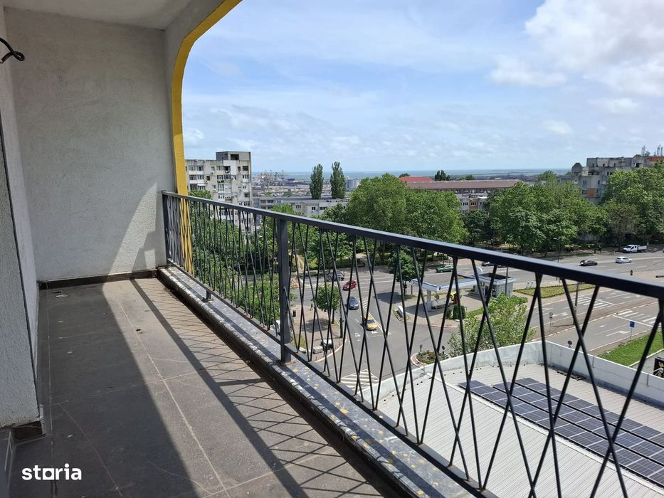 Zona Far- Apartament 2 camere , vedere spre mare si port