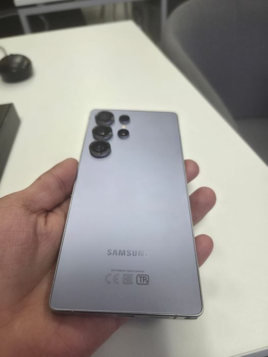Продам Samsung S25Ultra 256 гб
