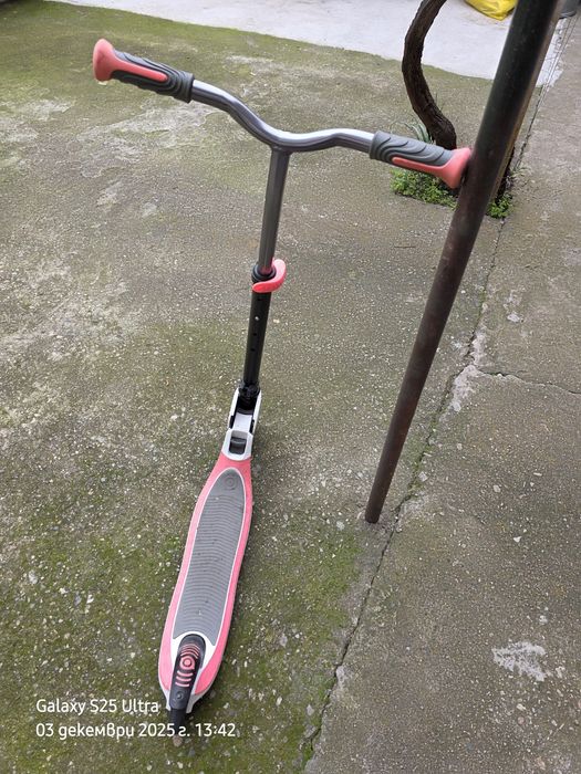 Сгъваема детска тротинетка GLOBBER  FLOW FOLDABLE розова