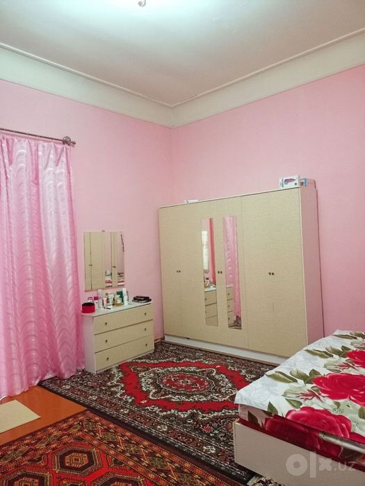 Geofizikada 15 sotix burchak hovli, 2 ta kochaga chiqish yoli bor