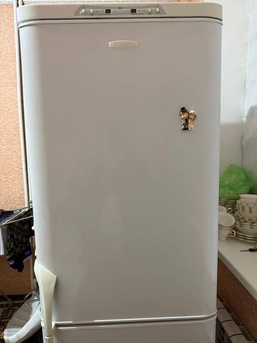Холодильник рабочий