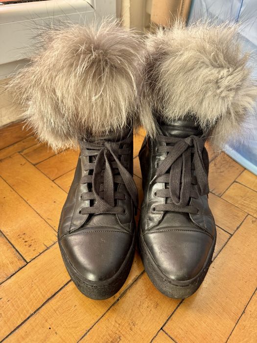 Боти от естествена кожа с естествен пух