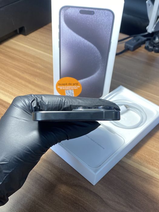 iPhone 15 Pro Max • 1 TB • Black Titanium