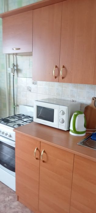 Сдам квартиры посуточно район 1000 мелочей