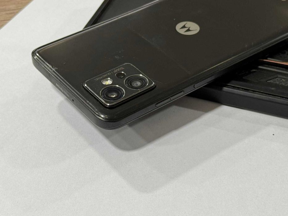 Продавам Motorola G32 128gb
