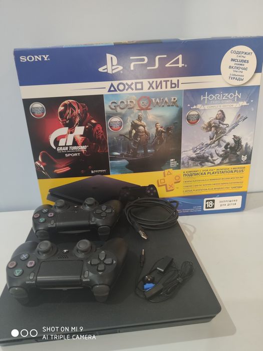 Продам PlayStation 4.