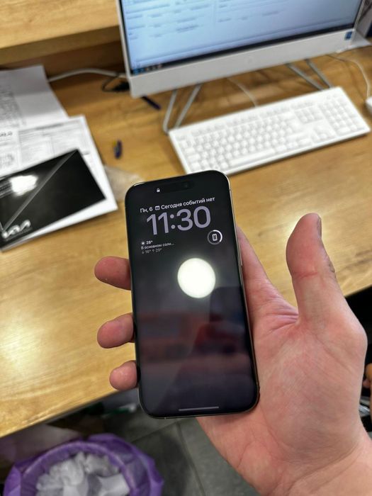 Iphone 15 pro продам