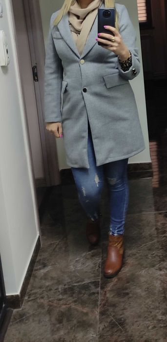 Vând palton subtire