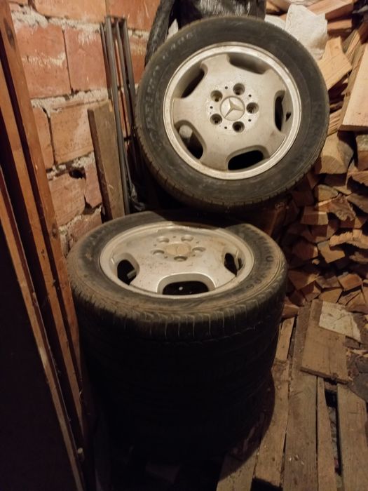 Летни гуми и джанти 15-ки Мерцедес