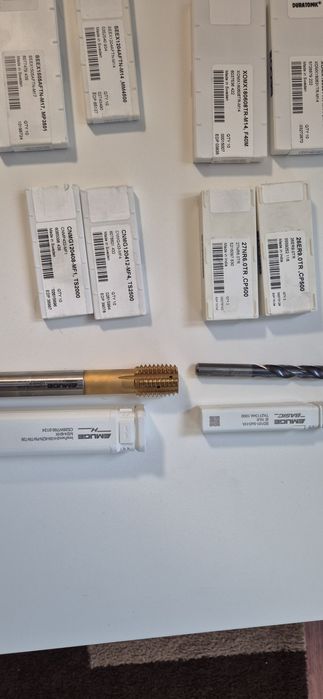 Vand placute amovibile,freze,burchie,tarozi carbura noi si profesional