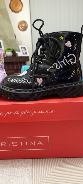 Обувки за момиче