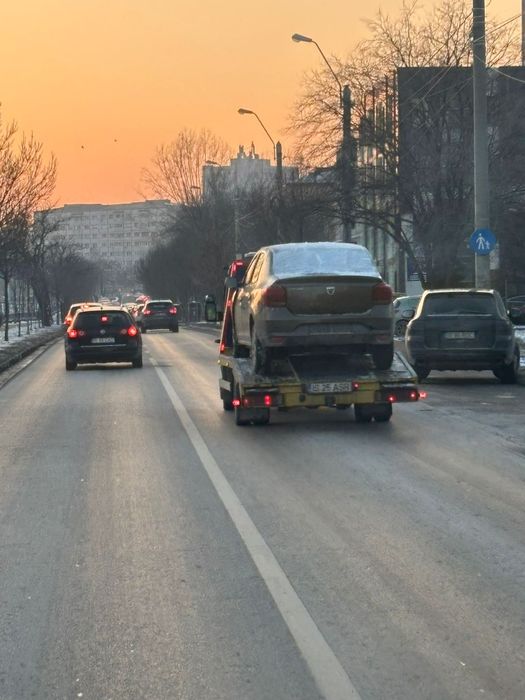 Vând sau  dezmebrez