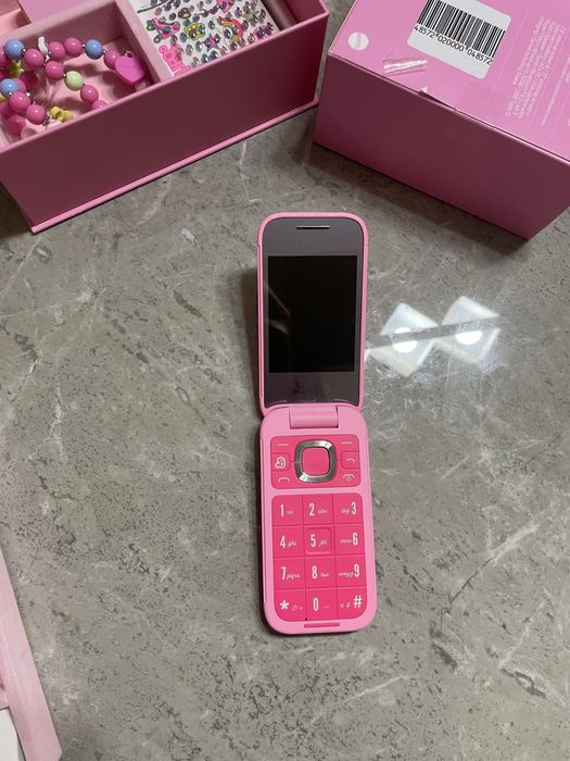 HMD Barbie телефан за момиче