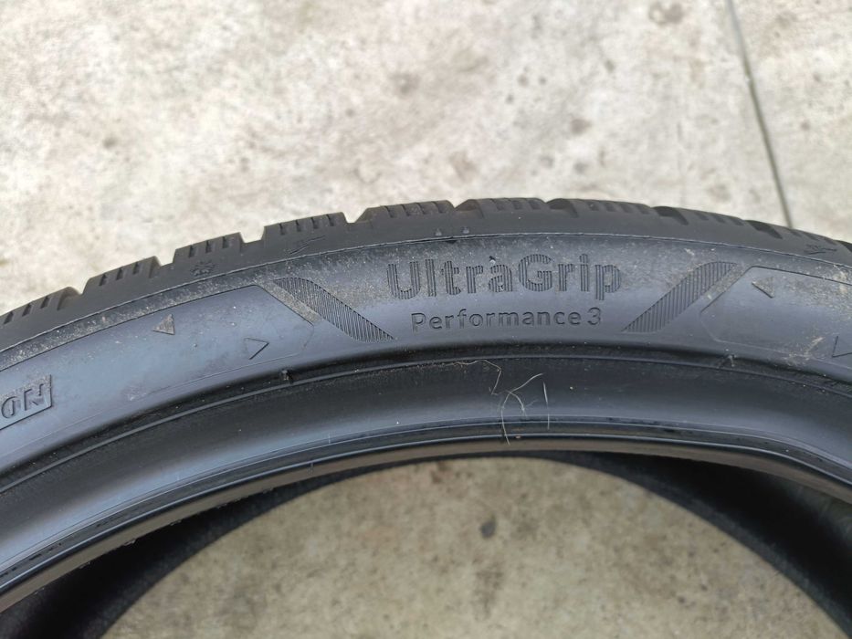 O anvelopa noua de iarna 245 35 21 goodyear ultragrip performance 3