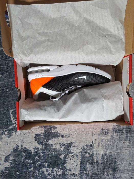 Nike AIR MAX Advantage 3