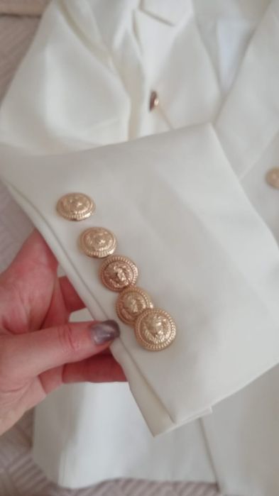 Пиджак белый под Balmain