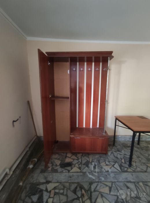 Продается Прихожка в среднем состояние. 200тыщь. Торг. Уместен