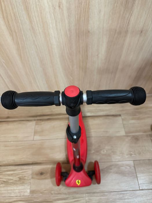 Баланс колело Lionelo, Тротинетка Ferrari + Каска BTWIN