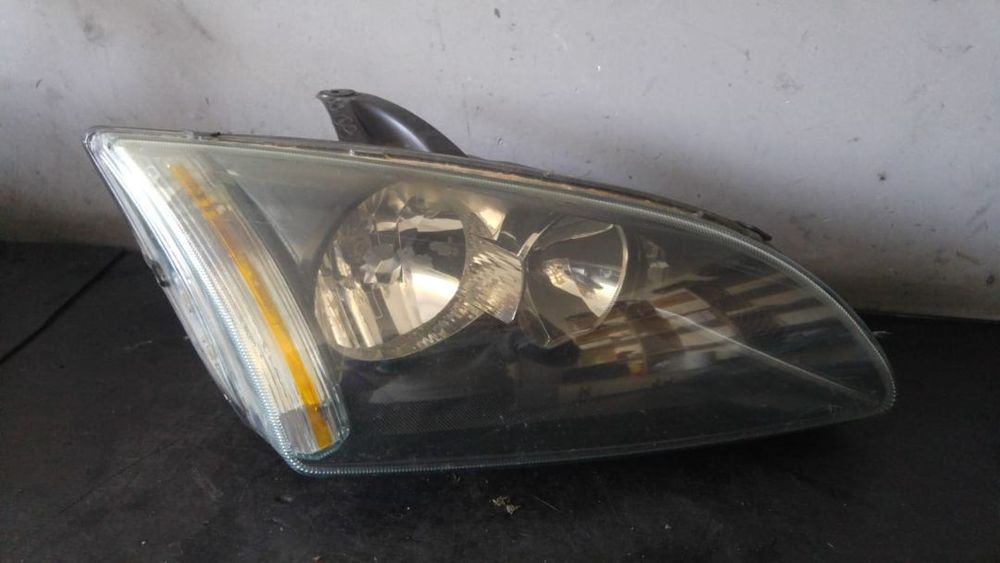 far dreapta ford focus 2 4m51-13w029-jc