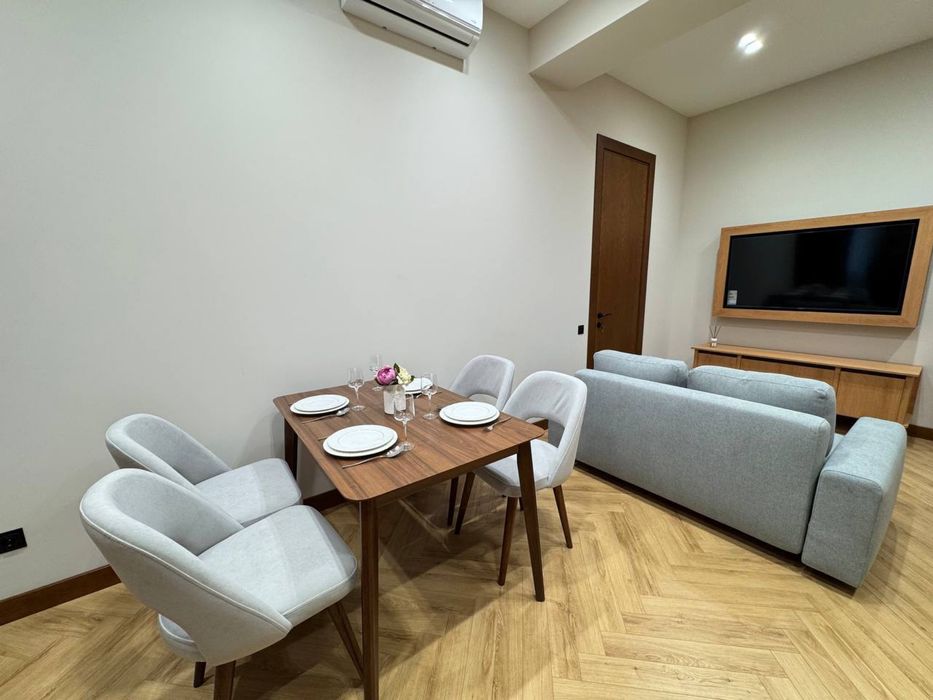 Продам ЖК Сайрам Бреадлй