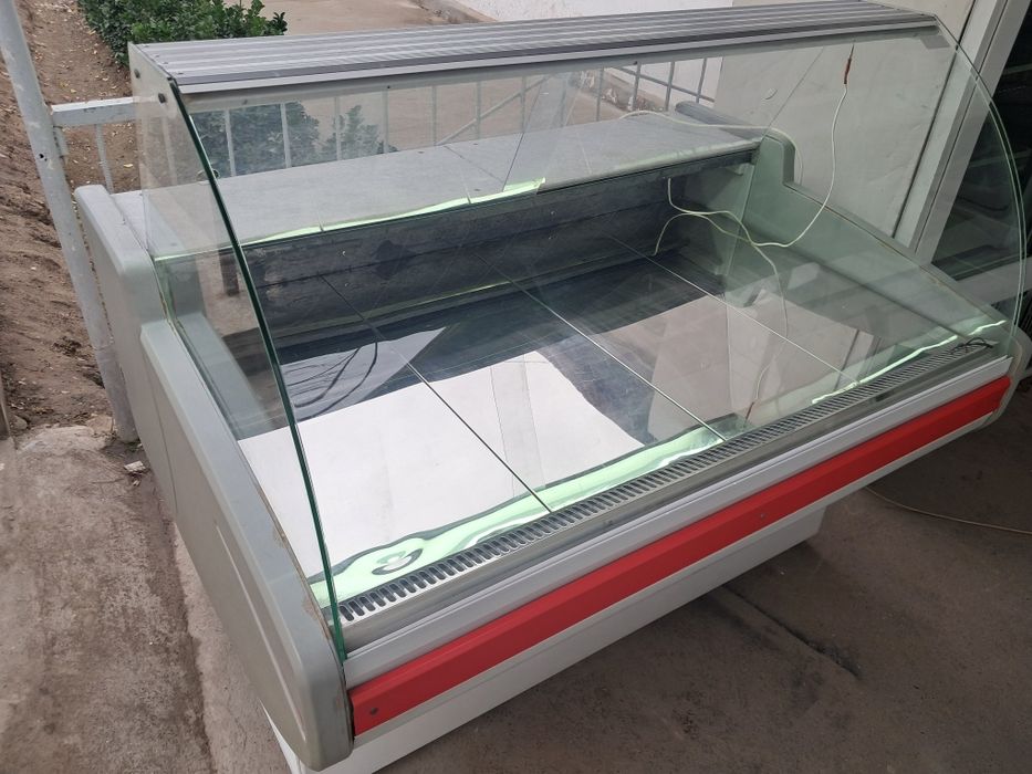 Азн витрина сотилади