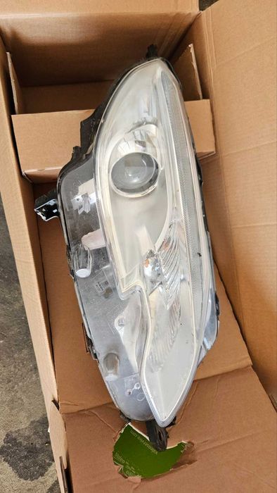 ФАР за Peugeot 2008